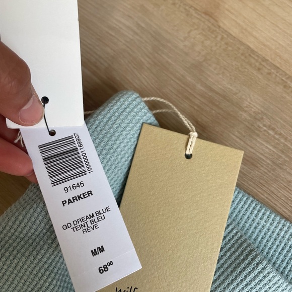 Aritzia - Picture 4 of 7